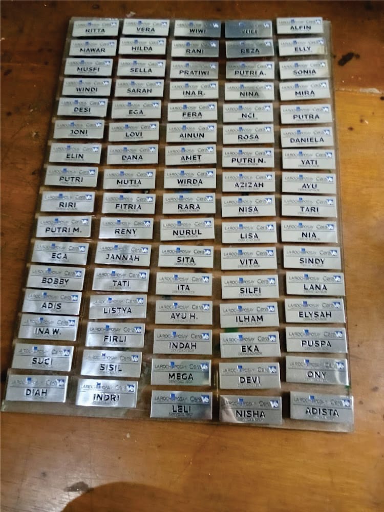 Plakat Cepat Jakarta - Buat plakat cepat jakarta - Plakat Cepat - Plakat Jakarta - plakat akrilik jakarta - plakat murah jakarta - pusat plakat cepat